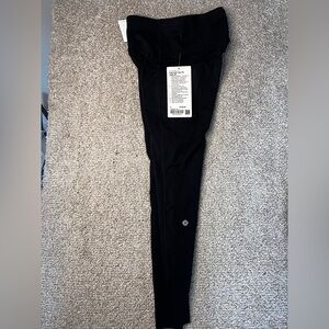 lululemon women’s  Black Leggings - NEW - Fast and Free 25” tight- size 4